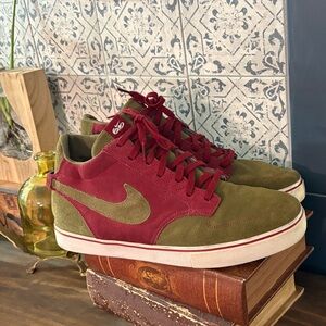 Suede Nike Red and Olive shoes Excellent condition